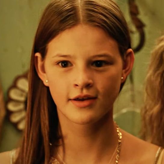 Canadian actress Peyton Kennedy was a young teen when she first played Kate on Netflix's drama "Everything Sucks" back in 2018. 

See what she looks like now: buff.ly/hIY6rvh