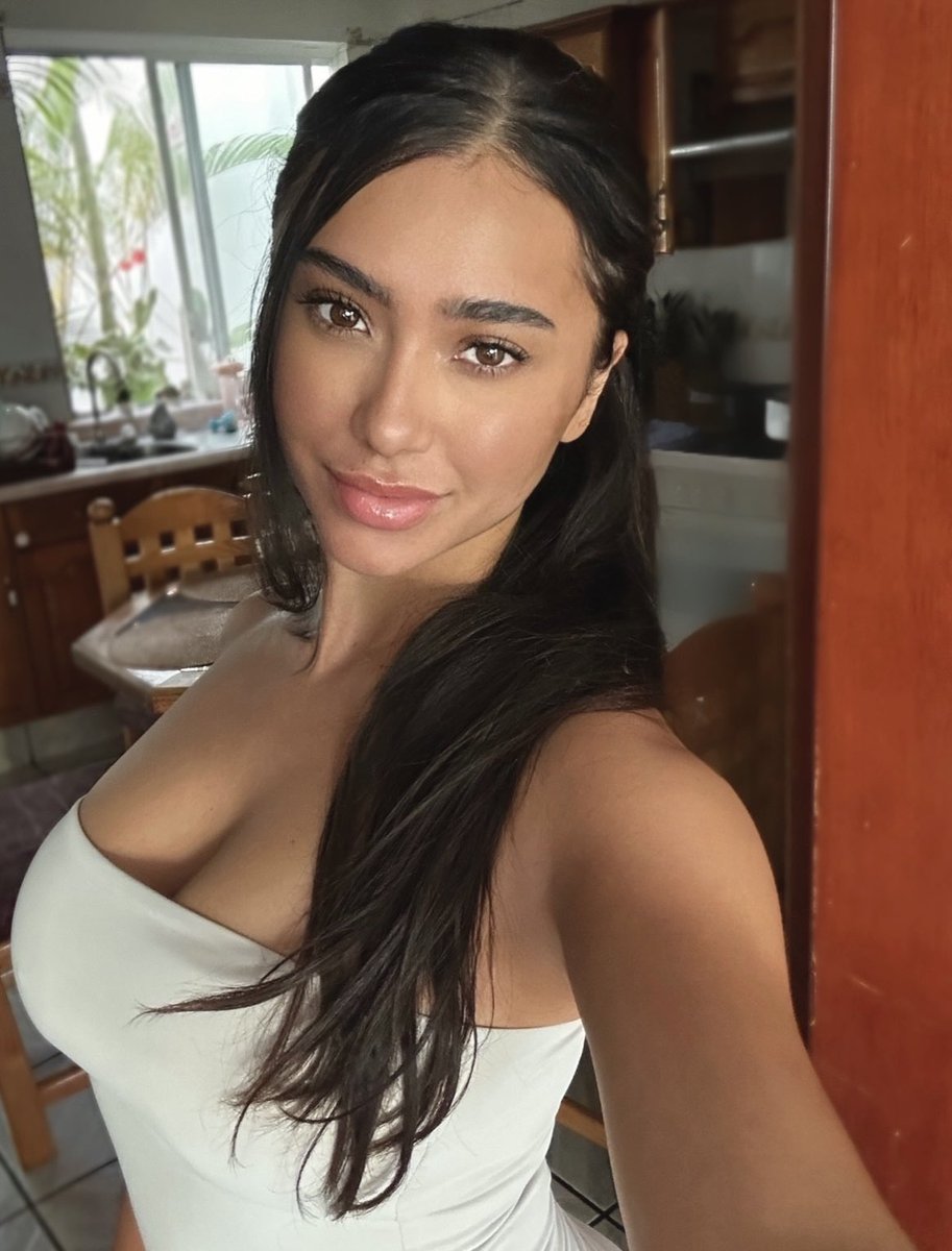 MEL 🦂 tweet media