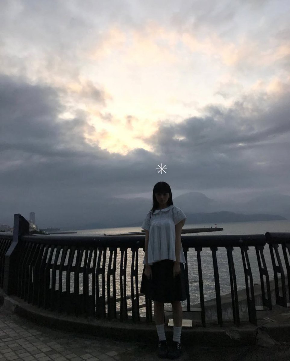 ive__italia's tweet photo. [📸] @/reinyourheart INSTAGRAM UPDATE 🐥

Una passeggiata

#IVE #REI https://t.co/Ez4mXQEhRo
