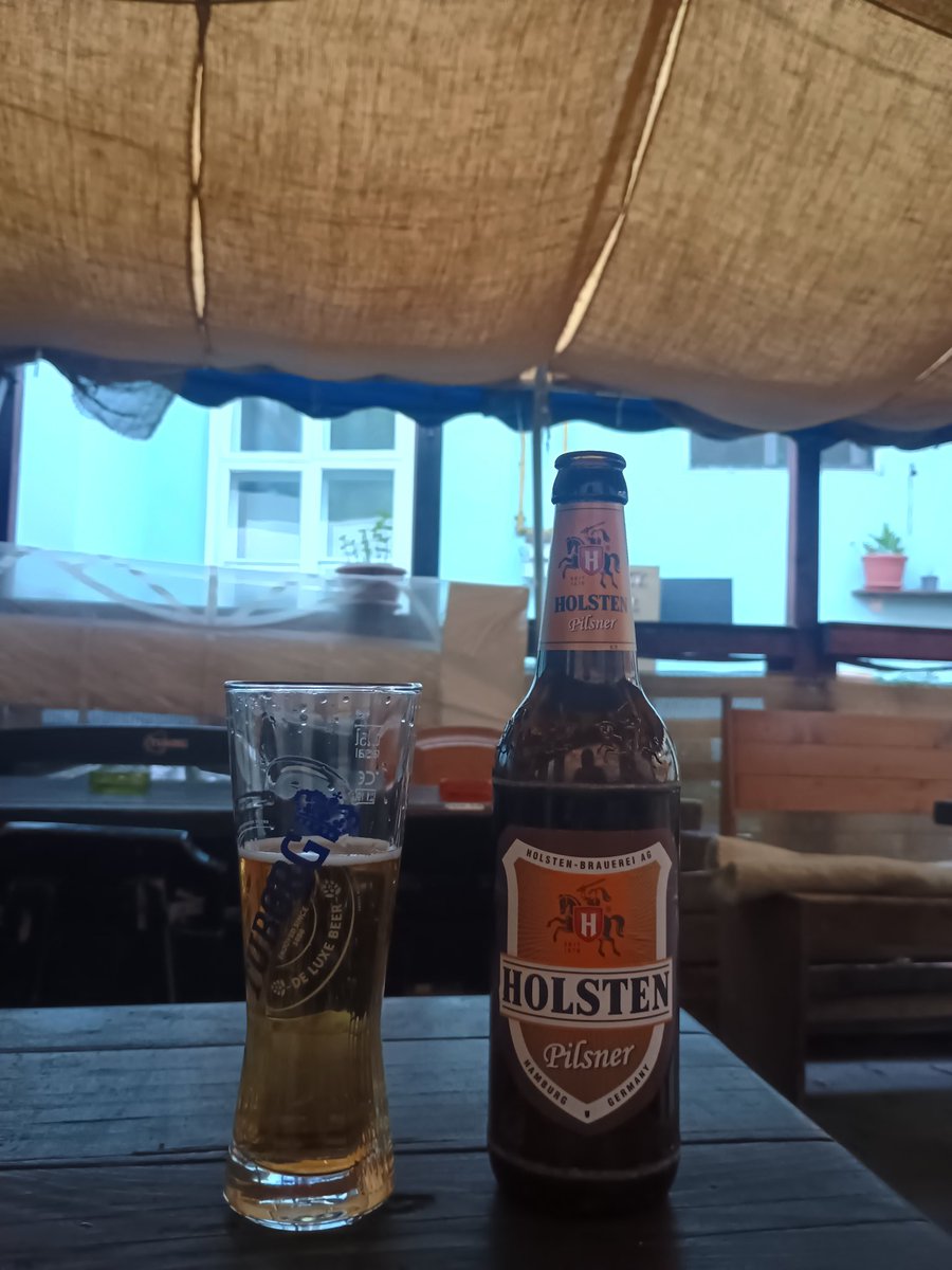 Bună-i berea, nu-i ca vinul, nici influencer ca mine.