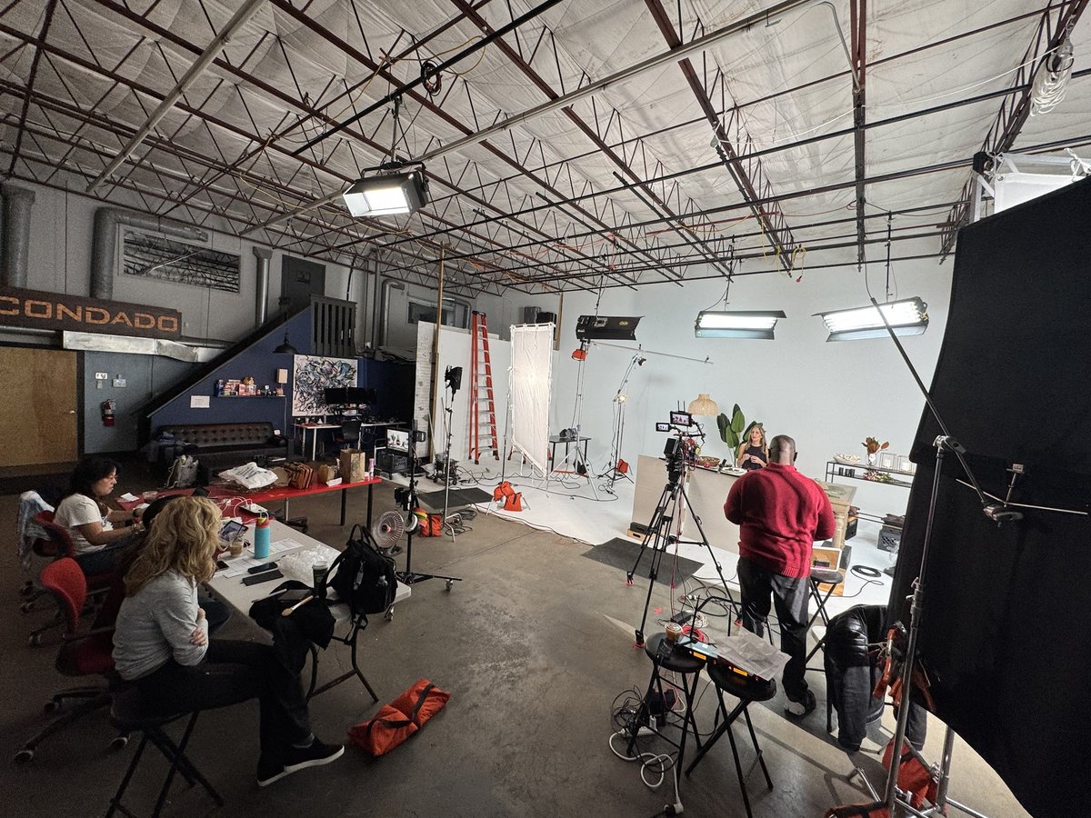 Kino Flo tweet media