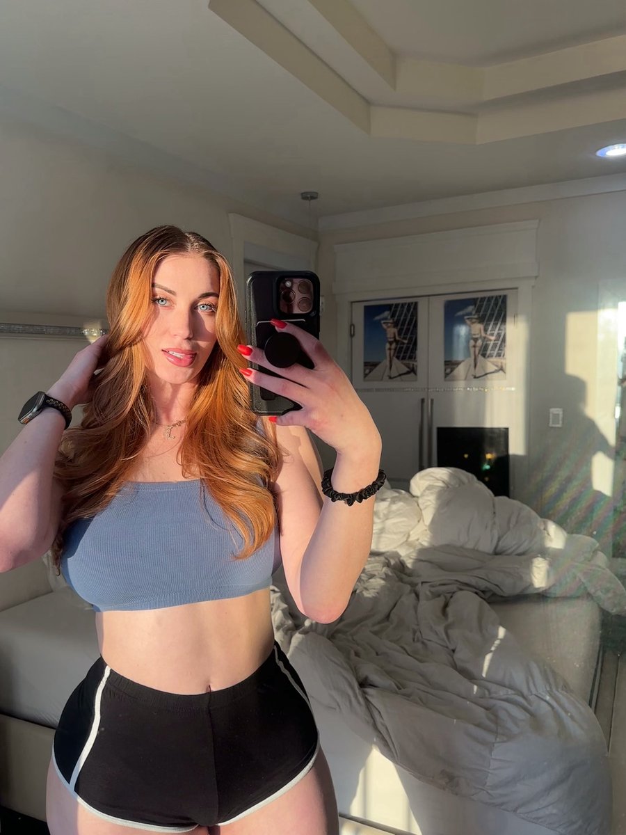 Amber Hayes tweet media