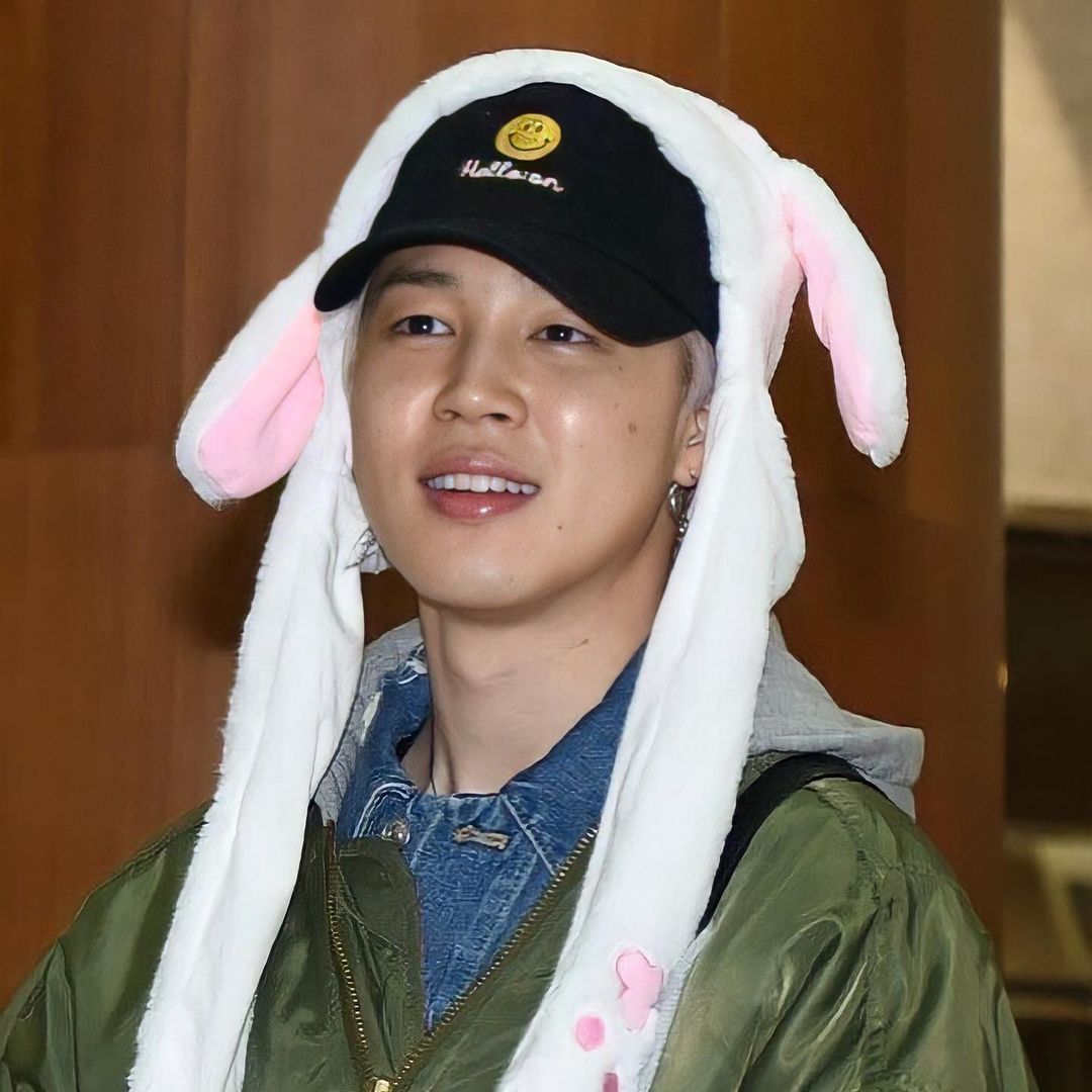 ipurpleyouvp's tweet photo. I vote #JIMIN from #BTS to
#TOP200MALESINGERS 
@TOP100KPOP

I vote Like crazy by #JIMIN for best kpop song of all time #bksoat @ICONPOLLS

I vote JIMIN  for best kpop dancers #bksoat @ICONPOLLS https://t.co/qtIy55dDVp
