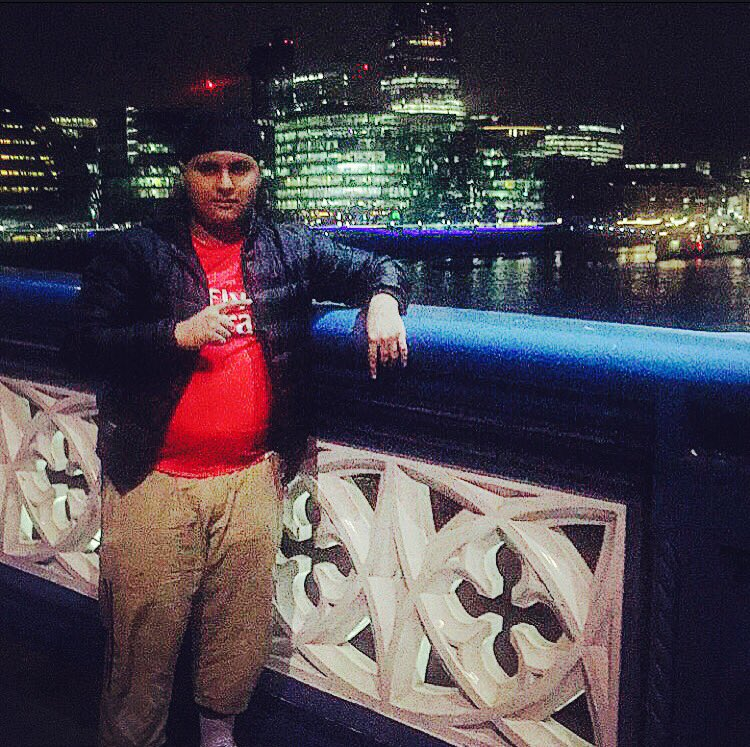 mamarteii's tweet photo. @SamiRmcf15 @Copa90 #IAMFROM LONDON, southall #copafam 💯 https://t.co/64QKoUk4Eu