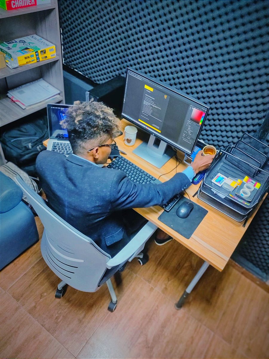 projectoalpha45's tweet photo. Office G-Eleven 💯🇦🇴 Director De Produção 
Booking +244 933665857 #whatsapp
#musicproduction #beatmaker #art #entertainment #viralvideo https://t.co/SogHZdkuvJ