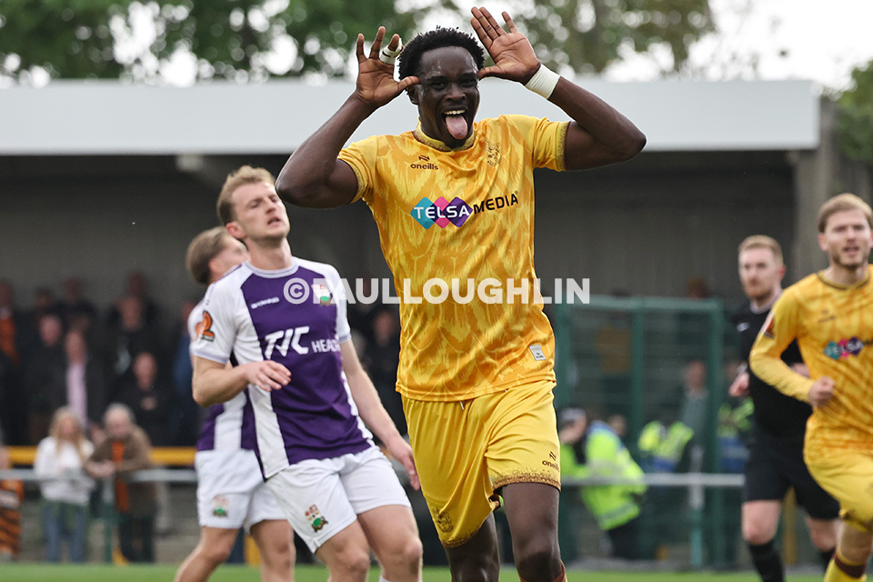1-1: <a href="/suttonunited/">Sutton United</a>'s <a href="/sijuodelusi/">OSO</a> levels things in the first half against Barnet from the penalty spot:
