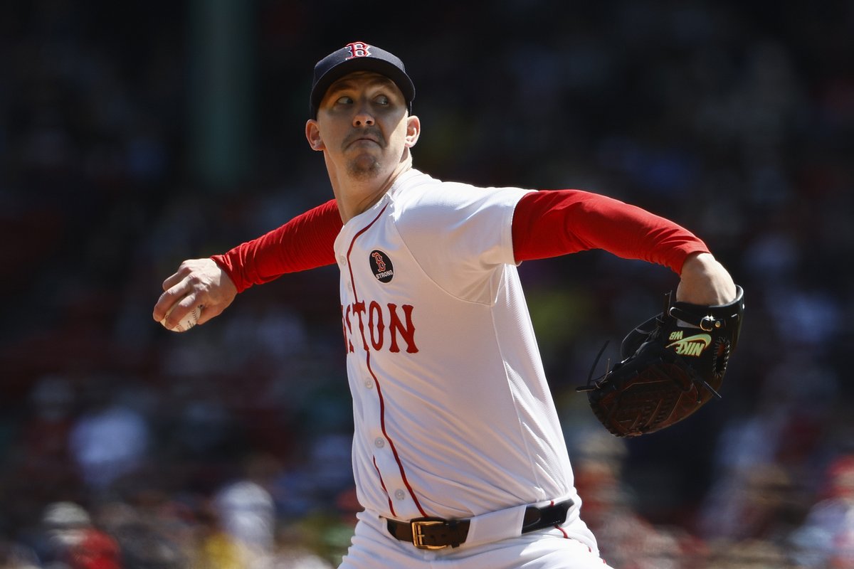 Walker Buehler en el Patriots Day durante el Red Sox vs. White Sox
