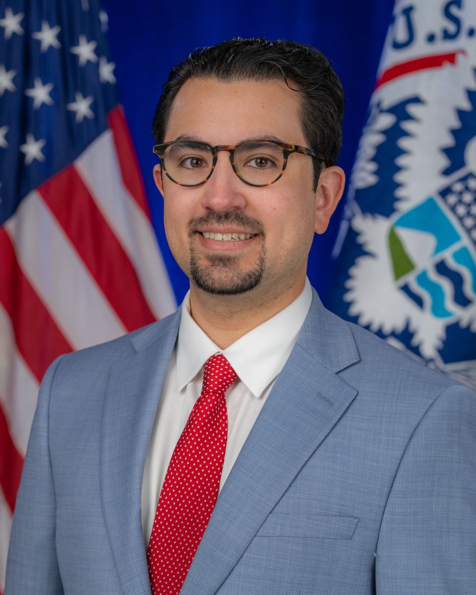 MatthewTrag's tweet image. Honored to have been appointed by the Trump administration to serve as Chief of the Office of Public Affairs at U.S. Citizenship and Immigration Services (@USCIS).
I am proud to continue advancing @realDonaldTrump and @Sec_Noem’s commitment to public safety, national security,…