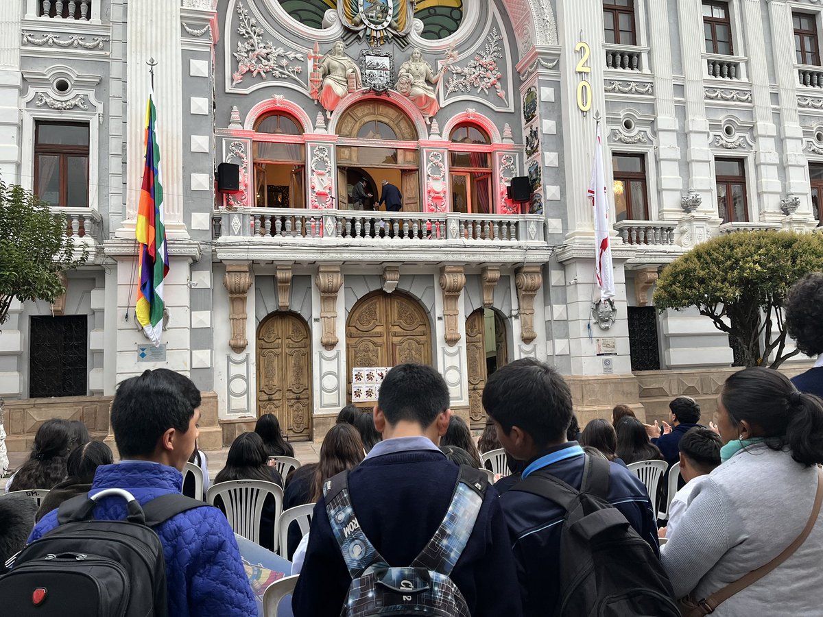 CCE LA PAZ (@ccelapaz) on Twitter photo 🖋️En la #SemanaCulturaldeEspañaenChuquisaca acogeremos de lunes a viernes lecturas de poesía con acompañamiento musical desde diferentes balcón coloniales de #Sucre
Hoy inauguramos junto al Embajador Fernando García Casas <a href="/EmbajadaEspLPaz/">Embajada de España en Bolivia</a>
Programación: ccelp.bo/evento/semana-… 🖋️En la #SemanaCulturaldeEspañaenChuquisaca acogeremos de lunes a viernes lecturas de poesía con acompañamiento musical desde diferentes balcón coloniales de #Sucre
Hoy inauguramos junto al Embajador Fernando García Casas <a href="/EmbajadaEspLPaz/">Embajada de España en Bolivia</a>
Programación: ccelp.bo/evento/semana-…