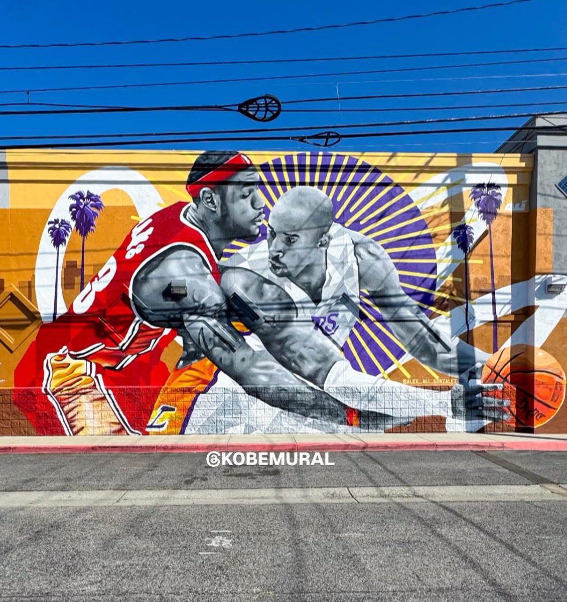 kobemurals's tweet image. Brand new Kobe Bryant and LeBron James mural in Burbank 👀
At 935 N Hollywood Way by alex_ali_gonzalez