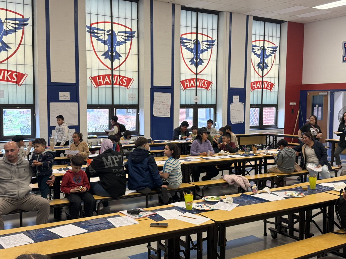 Peekskill_STEAM's tweet image. 🌟Excited to celebrate the BEAM Parent/Family Night at Hillcrest! BEAM students celebrated with pizza and fun activities. Special thank to Ms. Rossi (@hawksSTEAM) for leading the BEAM program!
@PeekskillCSD @RebeccaAvilesR1 @MsHernandezPCSD @kermojica1