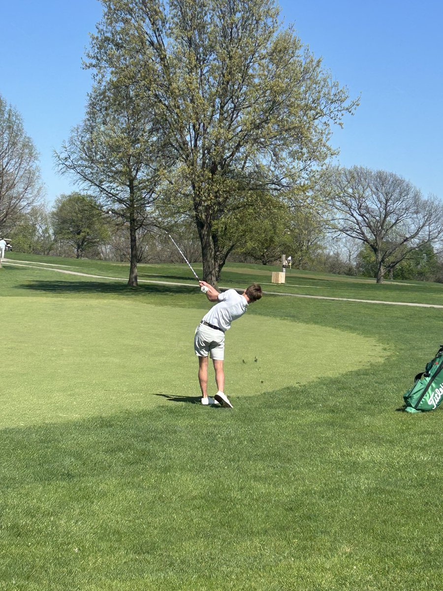 Today was a great day to watch <a href="/SMSraidergolf/">Shawnee Mission South Golf</a>! <a href="/SMSRaidersAD/">Mark Mahoney</a> <a href="/SMSouthTDain/">Dr. Todd Dain</a> #SMSouth #NothingGreaterThanARaider