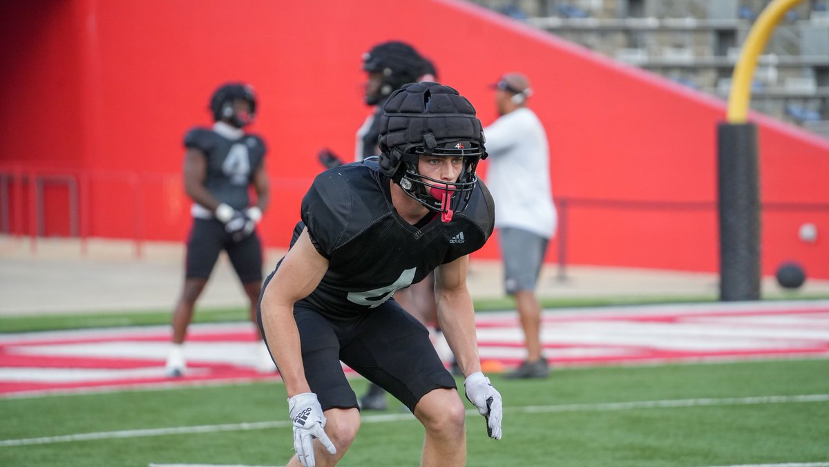 Due to the changes in the landscape of college football, I have decided to enter the transfer portal with 4yrs of eligibility remaining.
6’2” 185lb Safety looking for an opportunity to compete!