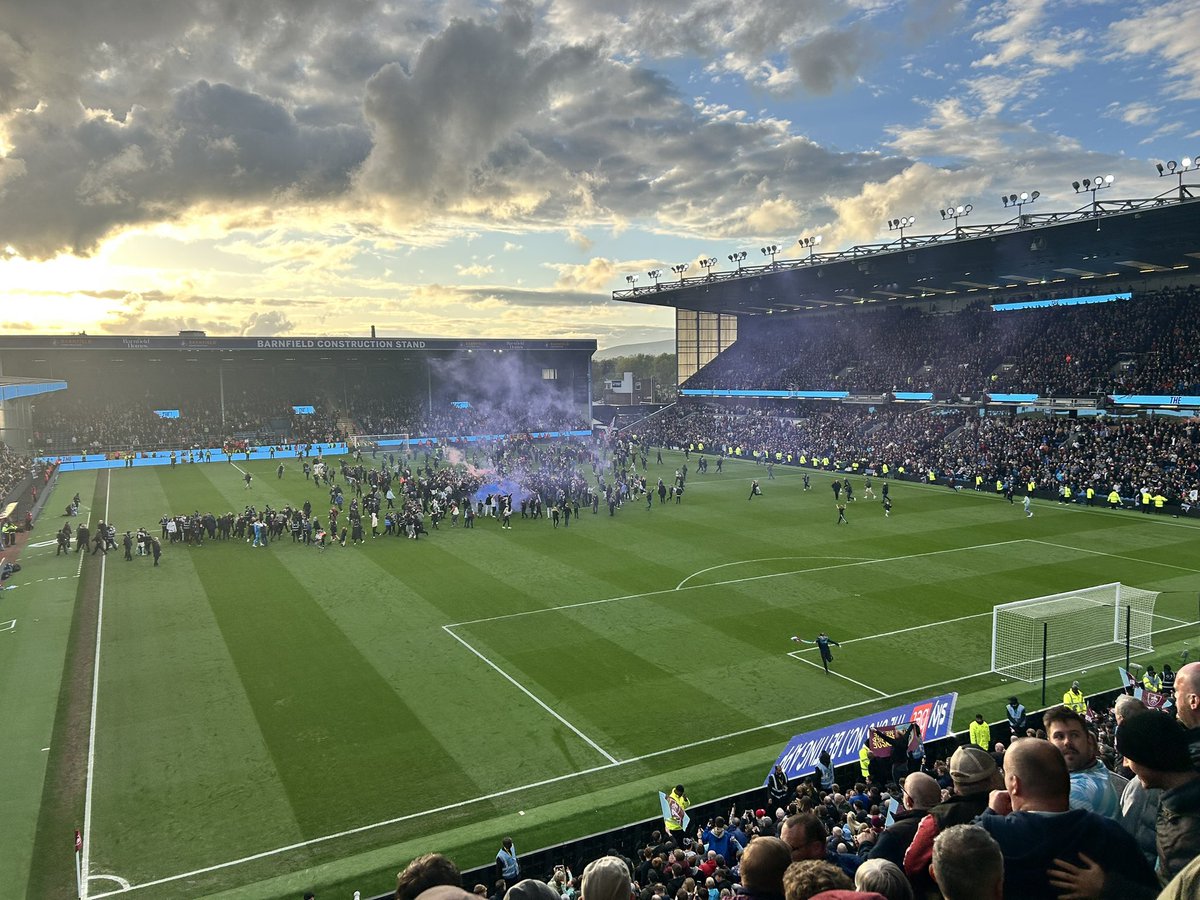 Back where we belong. <a href="/BurnleyOfficial/">Burnley FC</a> hats off to Parker who has done a tremendous job.