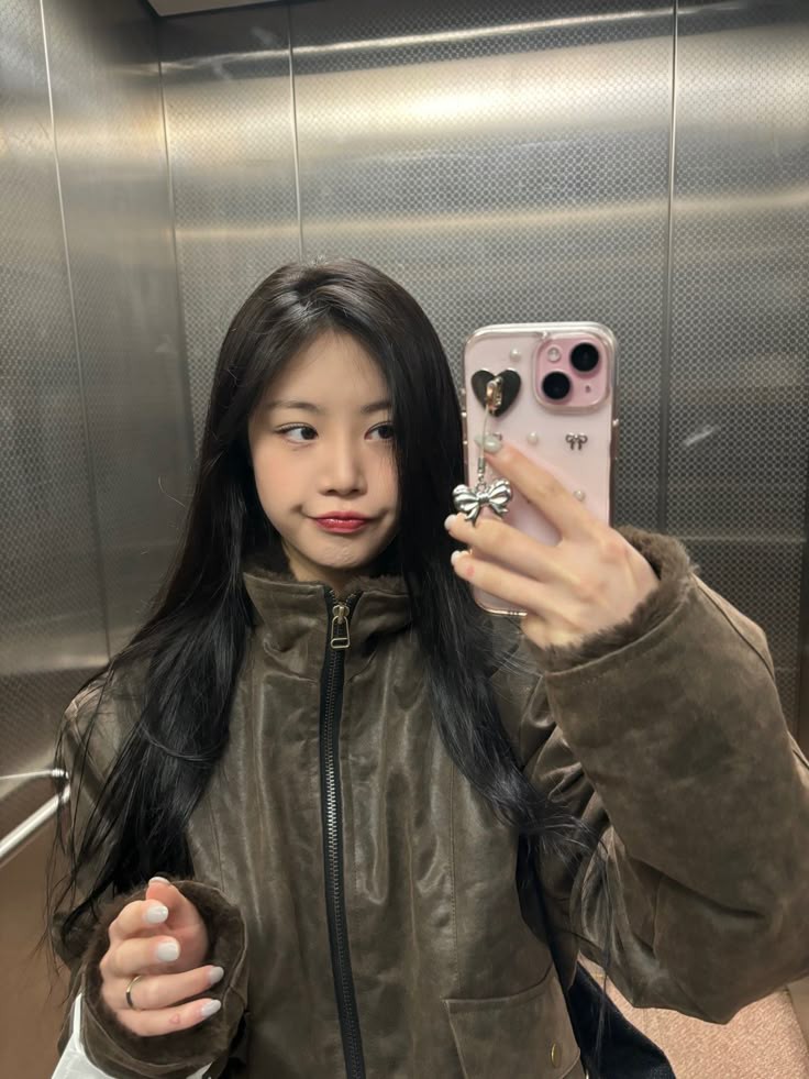 mirela. (@redgirsl) on Twitter photo 