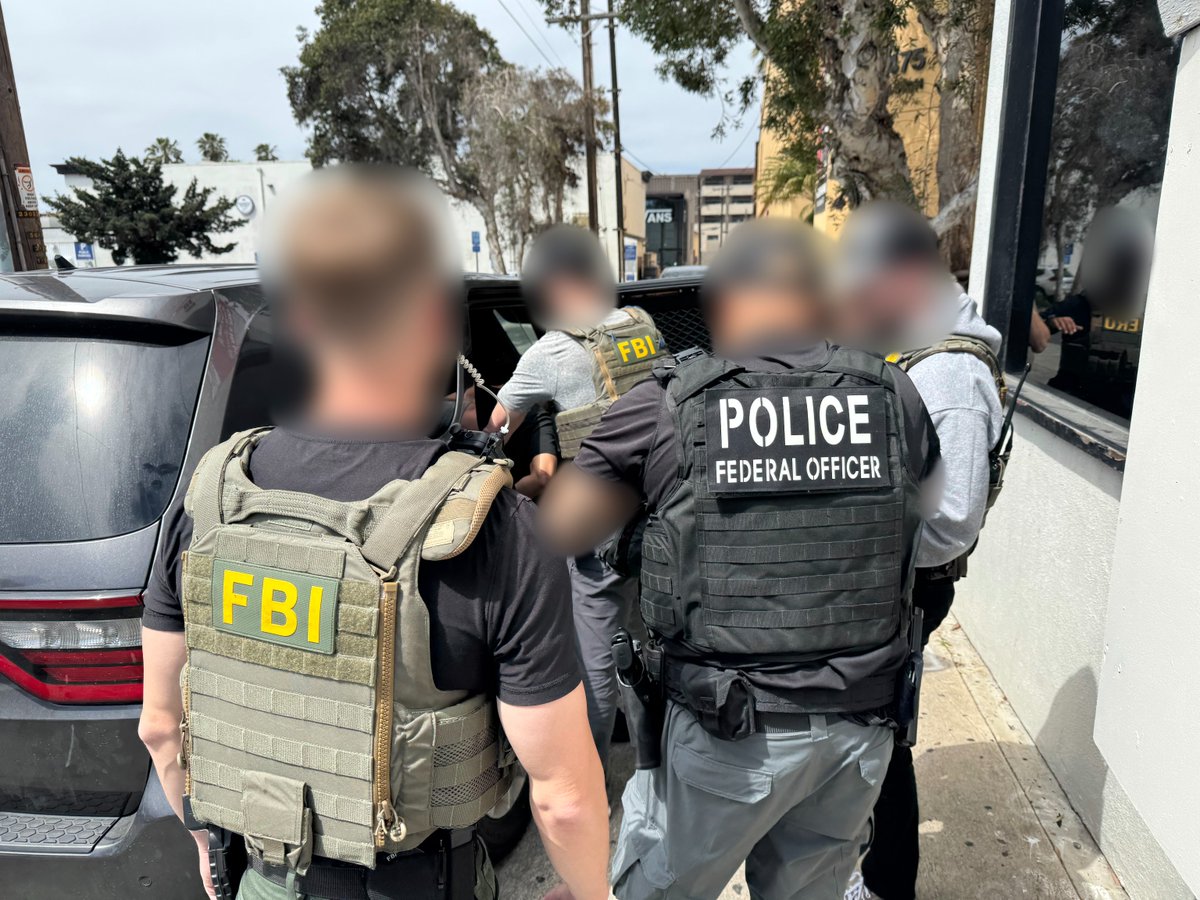 FBISanDiego's tweet image. #FBISanDiego&apos;s newly established Homeland Security Team is working alongside our partners @ICEGOV on immigration enforcement. Today, an individual who allegedly possessed child pornography was arrested.

Together we are ensuring the safety and security of our communities.
