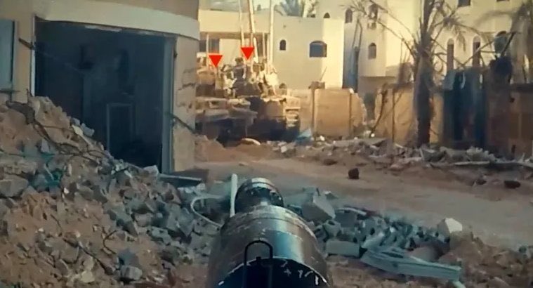 ضريبة الكرامة باهظة،
ولكنها أقل بكثير من ضريبة الذُّل!
اللهُمَّ إنهم أعزُّونا فأعزَّهم 💚