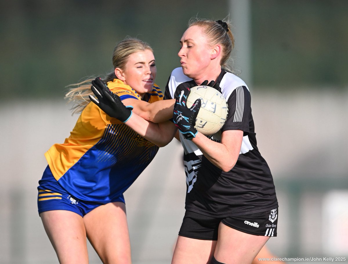 ClareChampion's tweet image. Division 2 Ladies Football League Final at Kilmihil. The score at halftime is @fergusrovers 3-01 @DoonbegLGFA  2-04. @Clarelgfa @rengenpower  #LGFA  Photographs by John Kelly