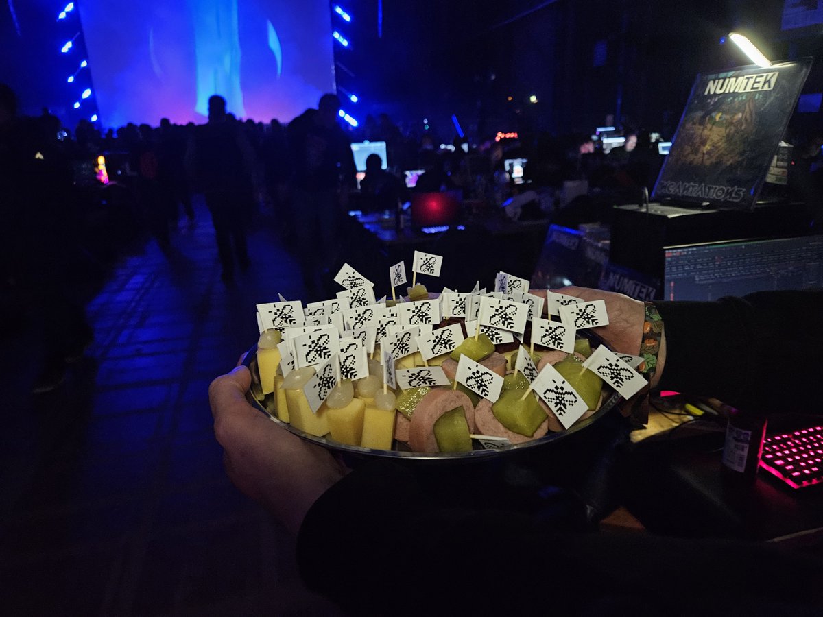 Here's another beauty shot of our promo action this weekend at Revision in Saarbrücken, courtesy of @dylanhallegraeff (notice his awesome LP in the background!). Anyone who missed these Dutch treats is more than welcome to come try them May 29th to June 1st of this year in Ommen!