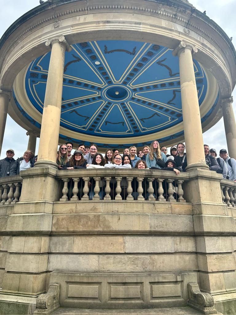 MmeMarsala's tweet photo. Today, we stopped in Zaragoza and Pamplona.  We contemplated running with the bulls!  @AvonLakeSchools  @MMay_40 https://t.co/wDooSAaIUP