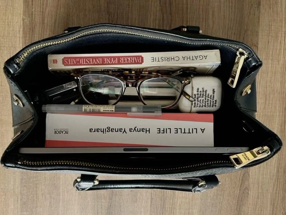 autumn girl tweet media