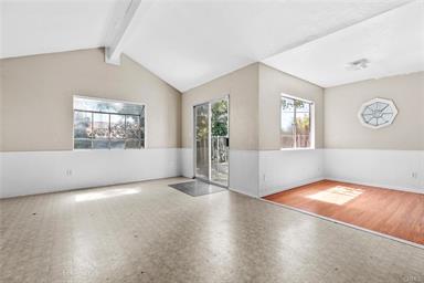 albertmoya_'s tweet photo. 3-bed, 2-bath, 1,617 sq. ft. on a 7,510 sq. ft. lot in Canoga Park 🔥
Aluminum roof, wood-burning fireplace, pool, and tons of potential.
Renovate, rent, flip, or make it your own.
Location ✔️ Potential ✔️ Opportunity ✔️
#RealEstate #CanogaPark https://t.co/fm6nXvhCI1