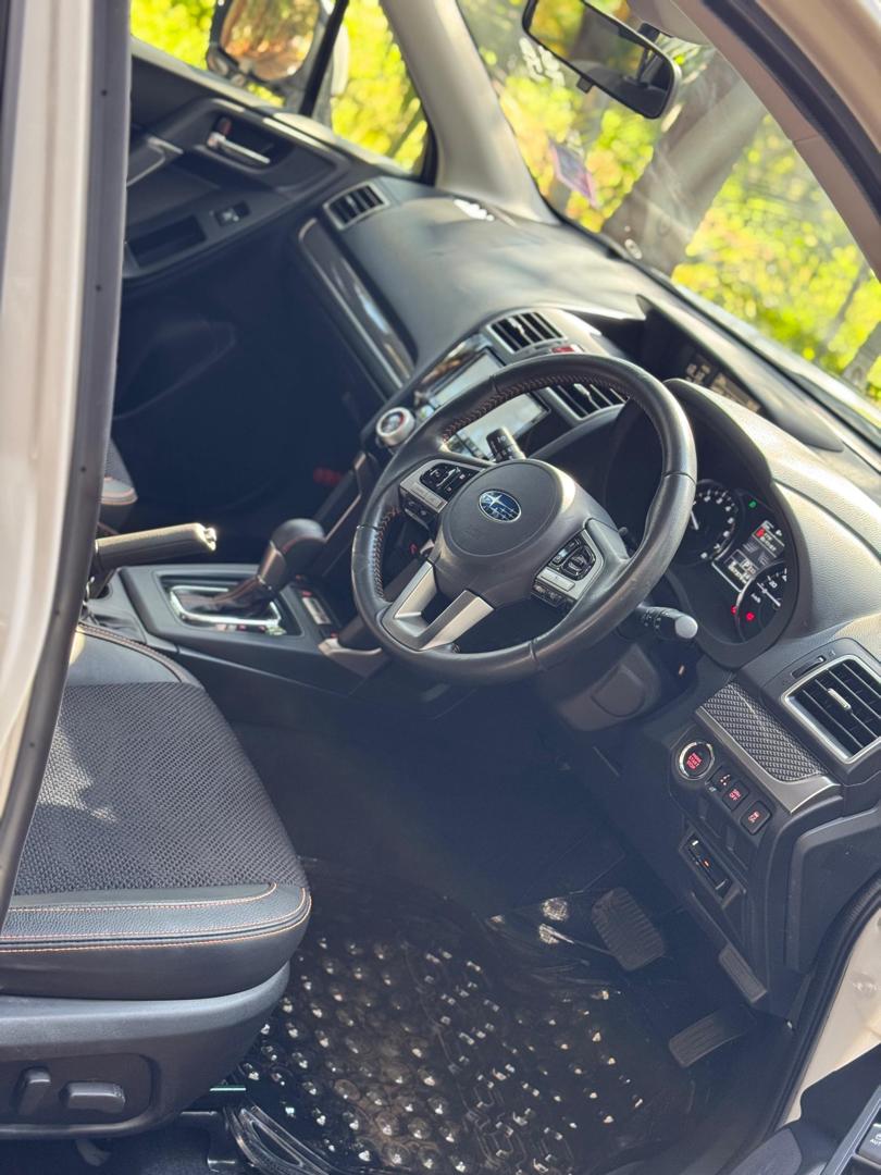 NiwaRodgers's tweet image. I sell both new and used cars
0703390138