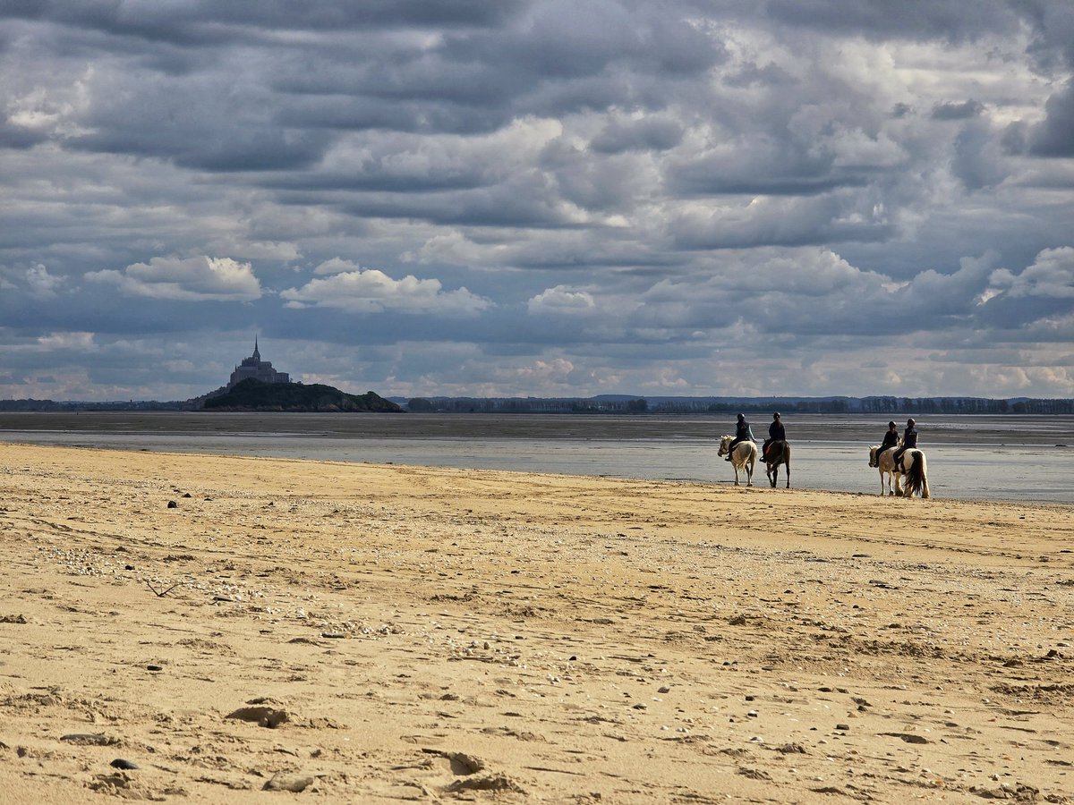 adamphilbin's tweet photo. The Normandy seaside isn't too bad. https://t.co/Kh8FffhT5i