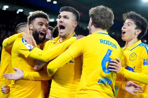 WE ARE BACK IN THE PREMIER LEAGUE 🤩