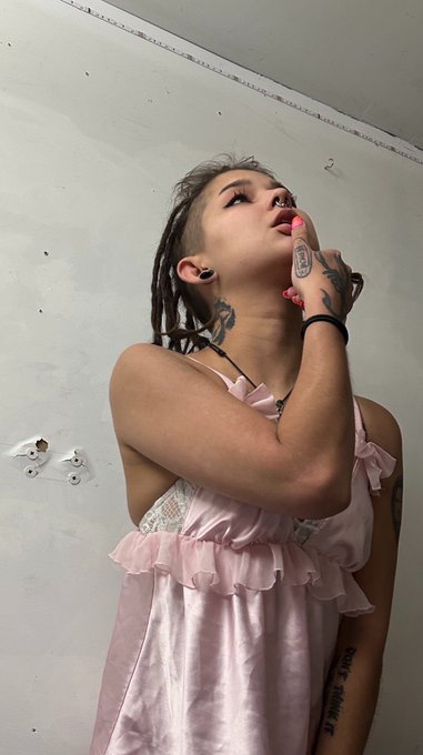 Watch ❤️𝔙𝔢𝔫𝔲𝔰𝔎𝔦𝔱𝔱𝔶𝔛𝔒🖤's leaked NSFW photo on TwXstars