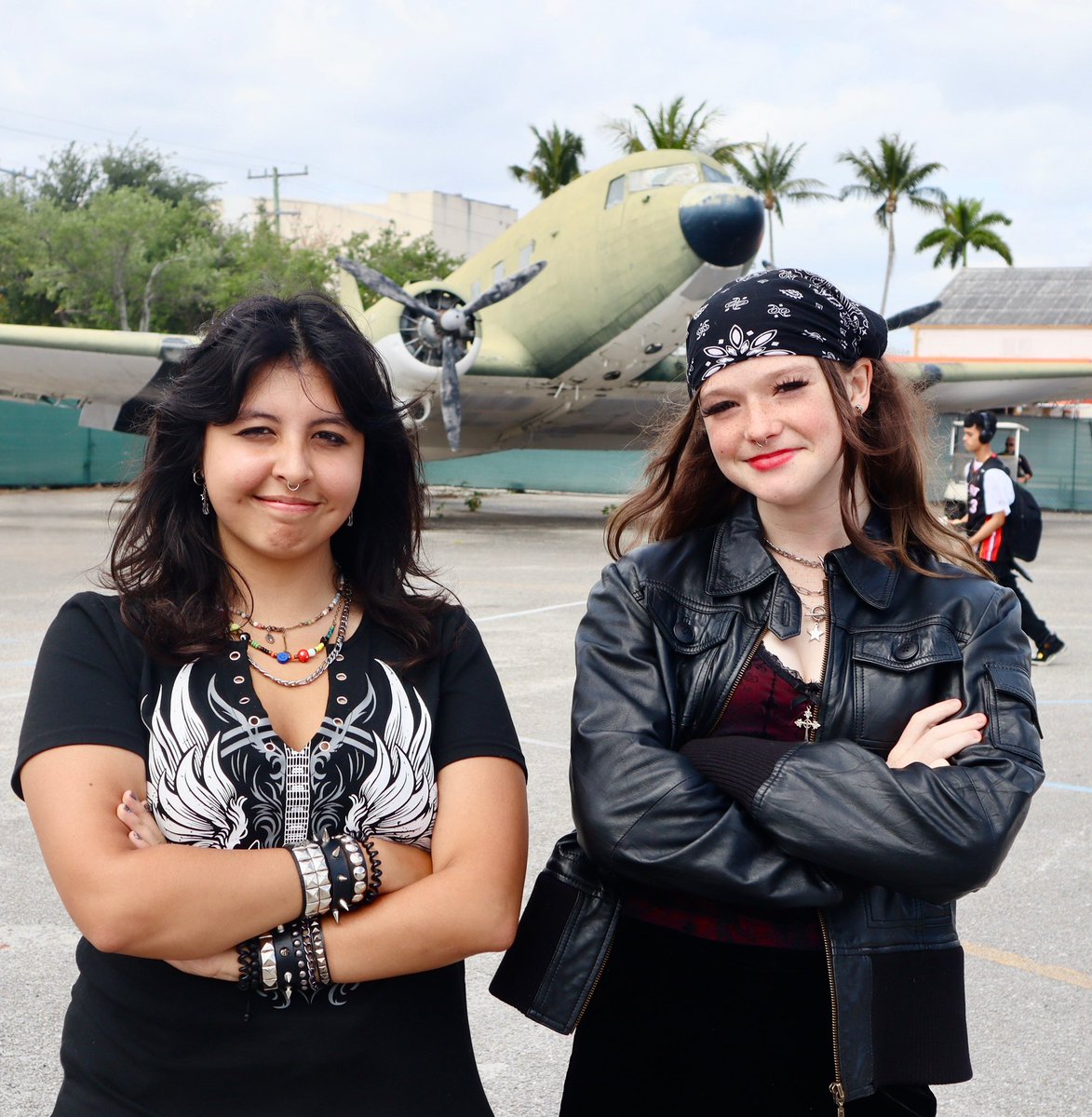 gstarschoolarts's tweet photo. Today was the start of G-Star’s Spring Spirit Week with Bikers v/s Surfers Monday! Our students dressed up as if they were starring in the Teen Beach Movie! 🌊🏄‍♂️🏍️

#GStarSchoolOfTheArts #GStar #SpringSpiritWeek #ArtSchool https://t.co/UHUpyyH9Sp