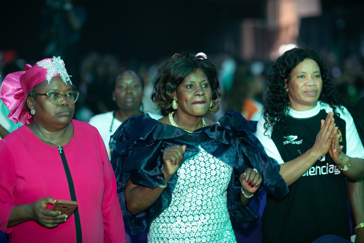 C R O S S    C A M P A I G N tweet media