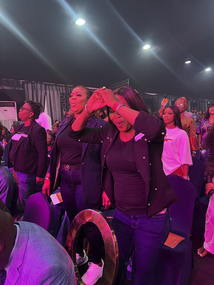 C R O S S    C A M P A I G N tweet media