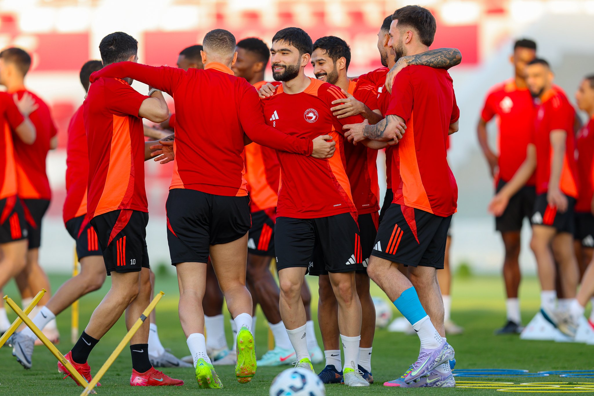 لاعبو الشارقة. (إكس)