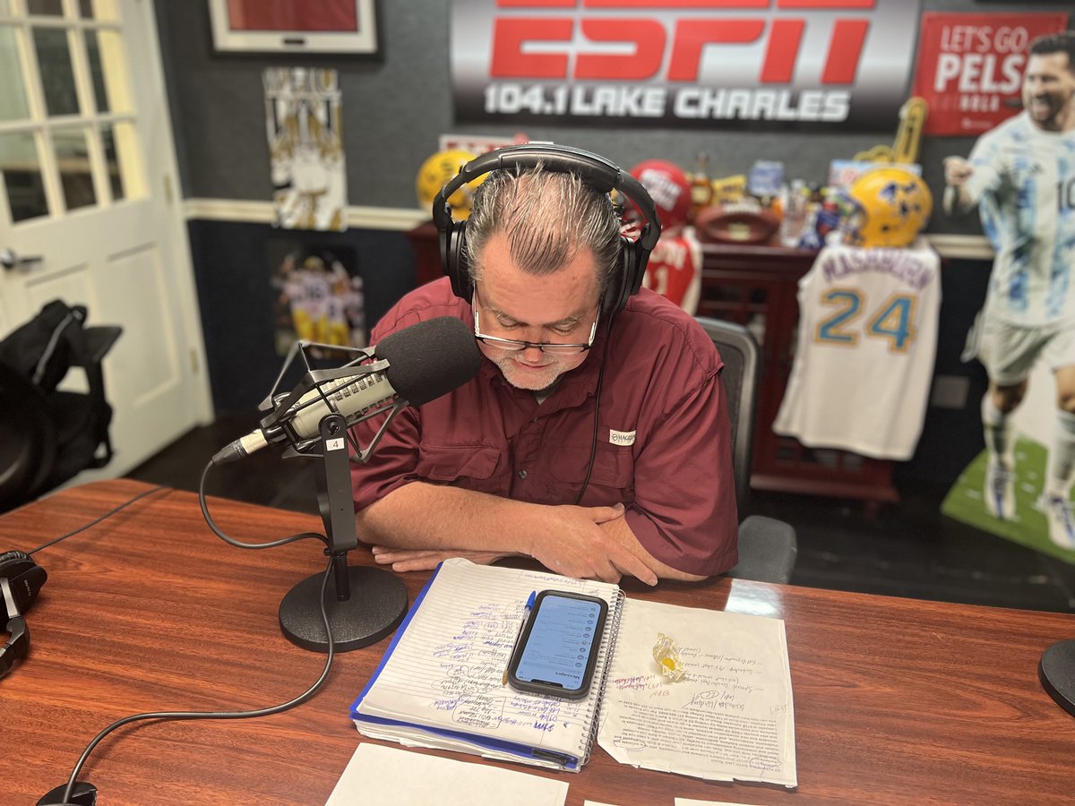 ESPN-Southwest Louisiana (@espn_swla) on Twitter photo 🚨Monday edition of Footenotes featuring <a href="/CoachDeggs28/">Coach Matt Deggs</a> 🚨
<a href="/FooteNote/">Kevin Foote</a>
audiomack.com/espn-southwest… 🚨Monday edition of Footenotes featuring <a href="/CoachDeggs28/">Coach Matt Deggs</a> 🚨
<a href="/FooteNote/">Kevin Foote</a>
audiomack.com/espn-southwest…
