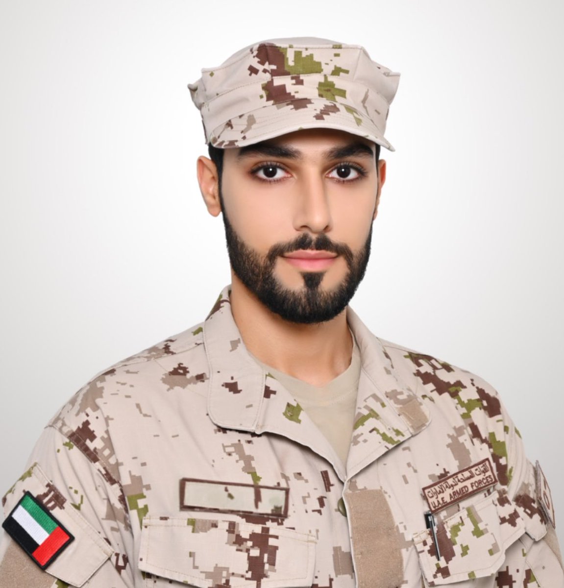 فخور بإتمامي متطلبات الخدمة الوطنية وتخرّجي ضمن الدفعة 21. تجربة غيّرت فينا الكثير، وغرست روح المسؤولية والولاء للوطن. كل الشكر لبرنامج #الخدمة_الوطنية على هذه الفرصة العظيمة 🇦🇪