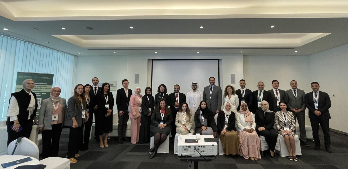 جانب من مشاركتنا في أسبوع أبوظبي العالمي للصحة 2025، ضمن جلسة خاصة بالخبراء الإقليميين لمناقشة سبل تسريع القضاء على سرطان عنق الرحم وفيروس الورم الحليمي البشري. جلسة ملهمة جمعت قادة ومختصين من مختلف القطاعات لتبادل الحلول والتجارب.
 <a href="/ADGHWTweets/">Abu Dhabi Global Health Week</a>