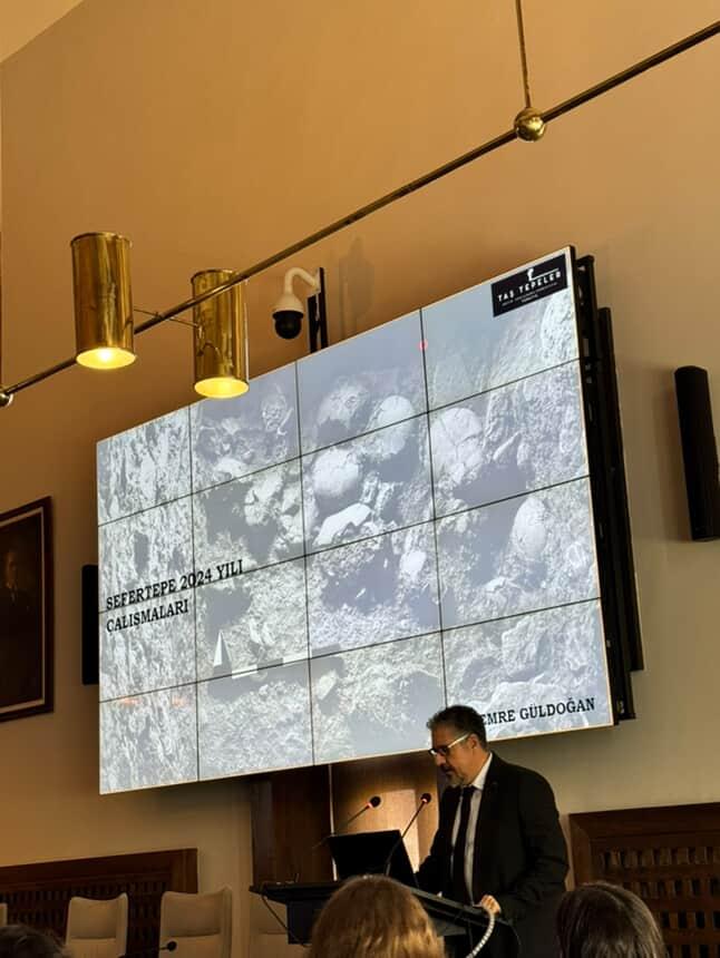 İstanbul Üniversitesi Arkeolojik Kazı ve Araştırmaları Toplantısı 22'de "Sefertepe Yerleşmesi 2024 Yılı Çalışmaları" başlıklı sunumumuz, kazı başkanımız Doç. Dr. Emre Güldoğan tarafından sunuldu.