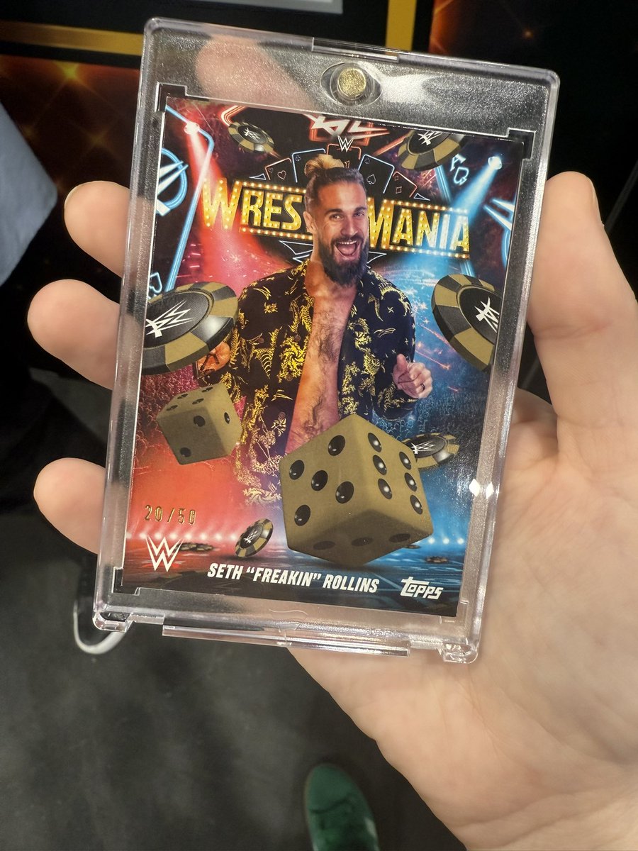 paaigeyy's tweet photo. Look what I got !!! 😍 @WWERollins https://t.co/FC8UrodnHt