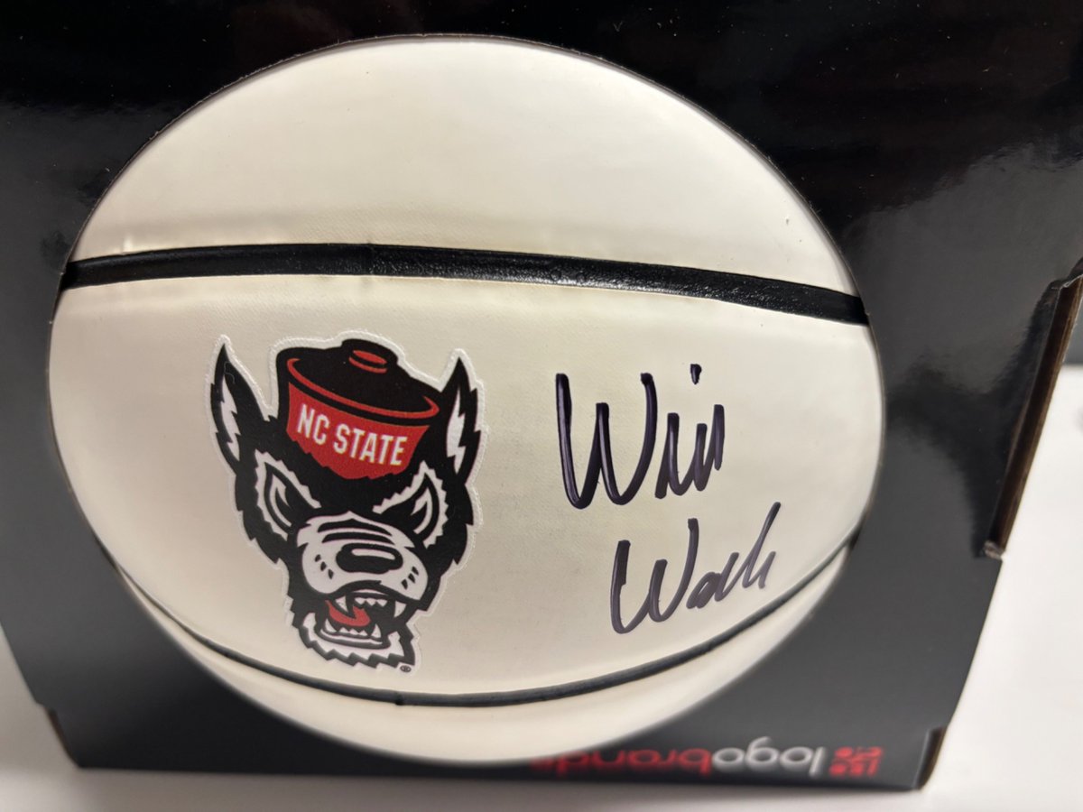 Coming to a <a href="/OnePackNIL/">One Pack NIL</a> supporter near you 🐺 🐺 

Excellent penmanship <a href="/CoachWadeNCSU/">Will Wade</a> ✍️