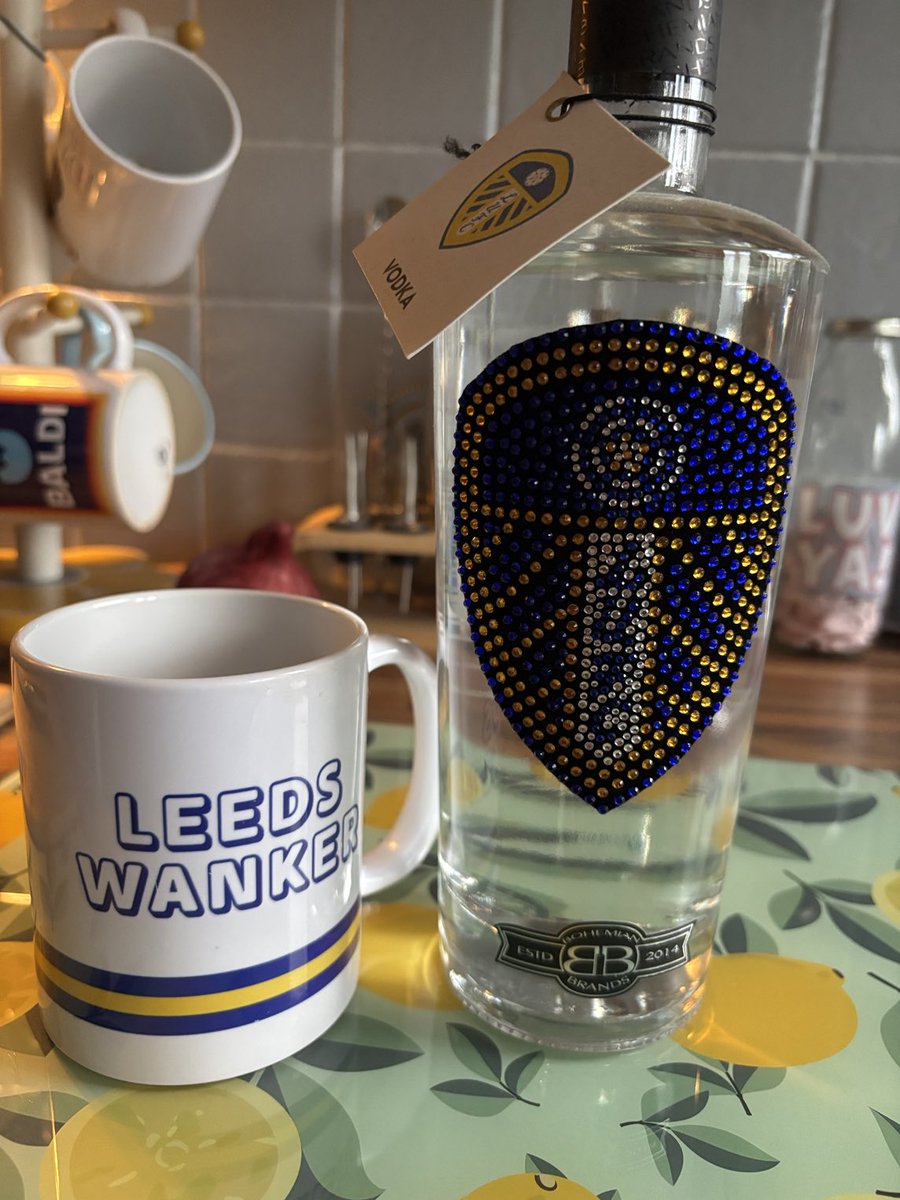 THIS IS GONNA TASTE LIKE PROMOTION 🤍💛💙🍾🎉🍾🎉 

WE ARE LEEDS