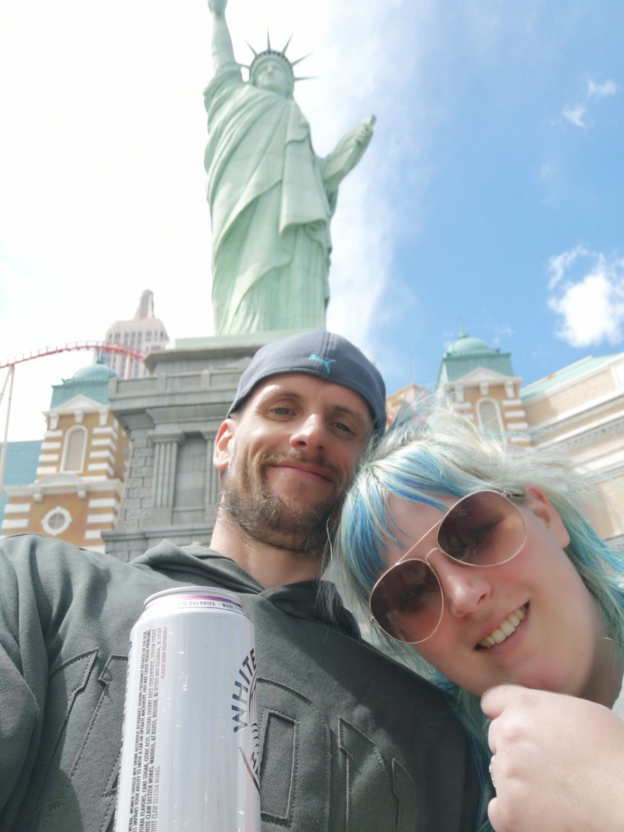 johngalloway86's tweet image. Leaving these things is always emotional but this was the best #WrestleMania weeks. I'll never take for granted the opportunities I get. Same time next year @FelicityAnders1 @SamStride93