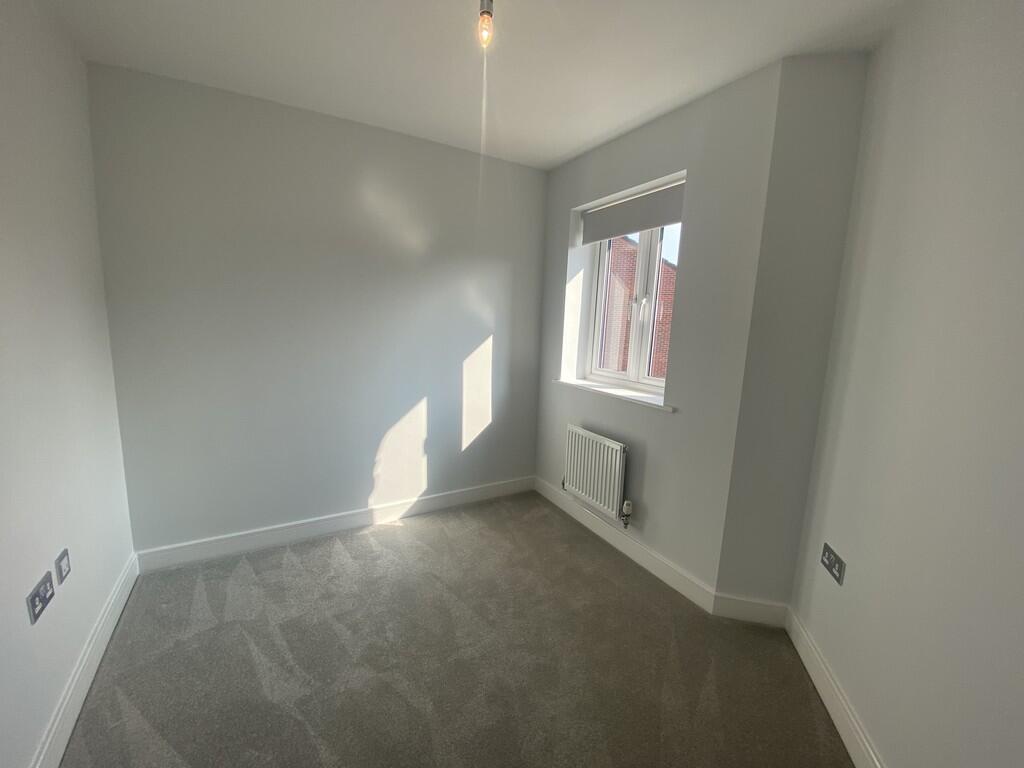 martinco_crewe's tweet photo. ⭐RECENTLY REDUCED ⭐ 

🏡 - 3 bedroom semi-detached house, Seacroft Moor Grove, Nantwich
💷To Rent - £1,250 PCM Deposit £1,442 unfurnished

☎Contact our helpful agents on 0170 611333 for more info.

#martinandco #rental #Nantwich https://t.co/8cXmtC0zR1