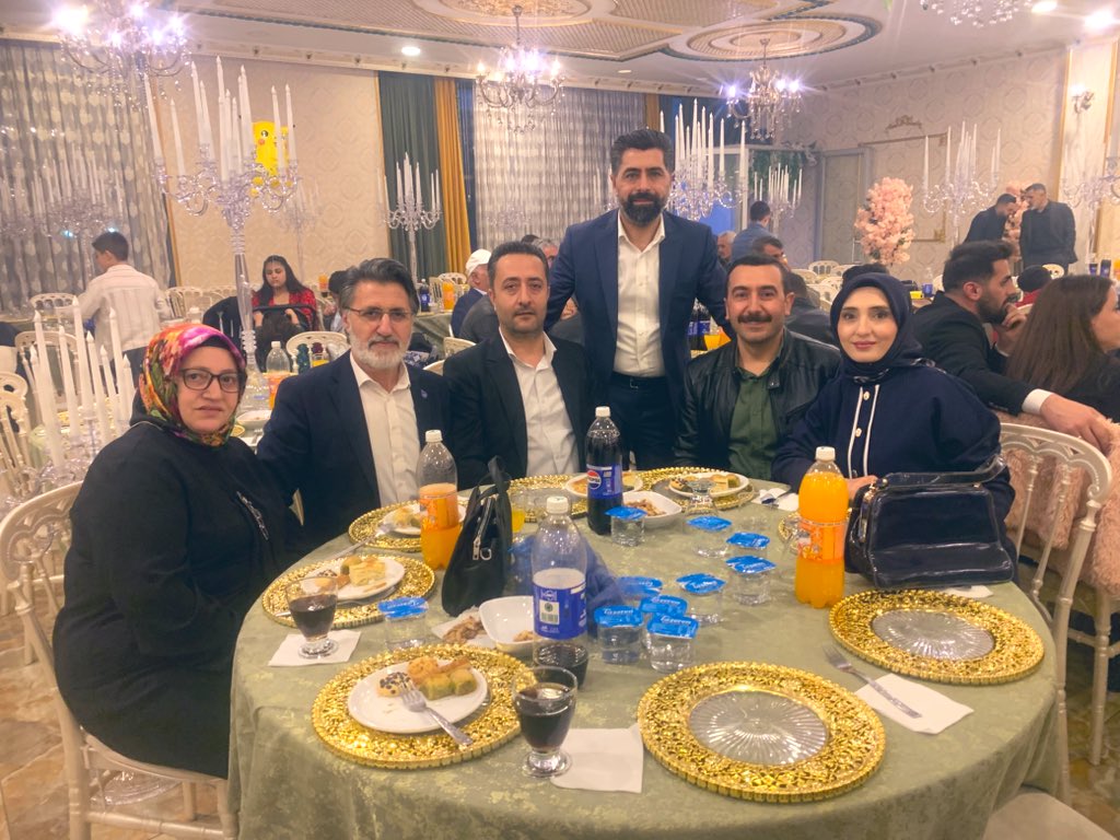 selcukballikaya's tweet photo. Önceki dönem millet vekili adayımız aynı zamanda ilçe başkan yardımcımız Fahrettin Güven’in oğlunun nişanını yaptık. Rabbim hayırlı eylesin.
@DevaSultanbeyli 
@istanbuldadeva https://t.co/xt3kaPvovt