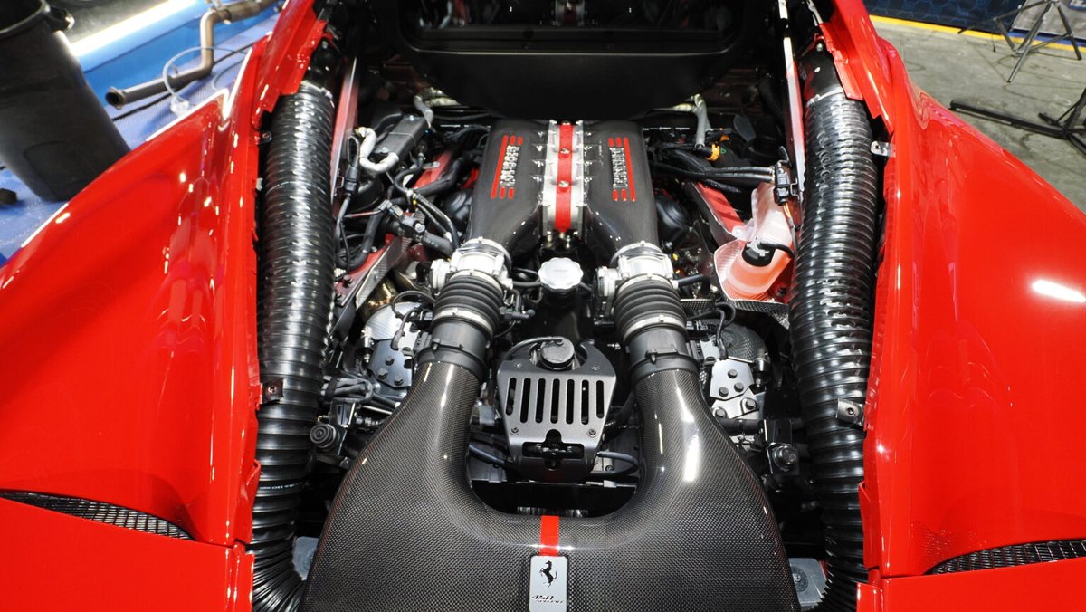This Ferrari 458 Speciale came back for the full DBR experience: dry ice cleaning, engine detail, two-step paint correction, and ceramic coating. True craftsmanship, no shortcuts.

See the full transformation:
dbrautodetail.com/ferrari-458-sp…