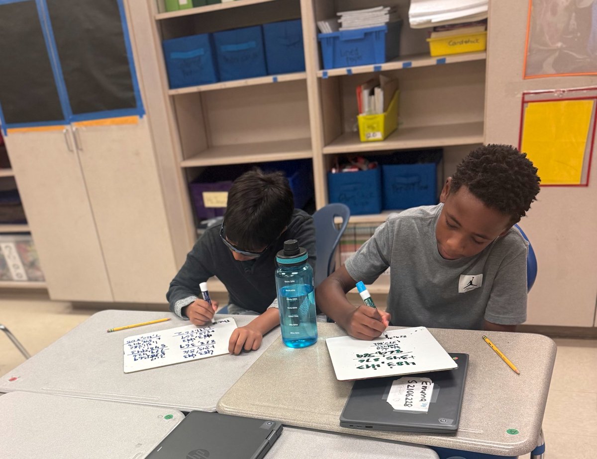 ROEworld's tweet photo. Math is cool, especially on Mondays!💚🤍#4thgrademath https://t.co/ECJux6cjjZ