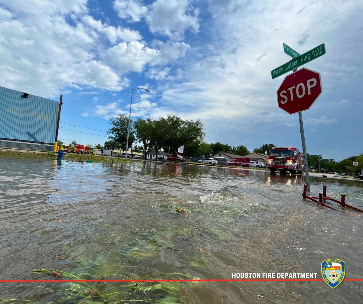 Houston Fire Dept tweet media