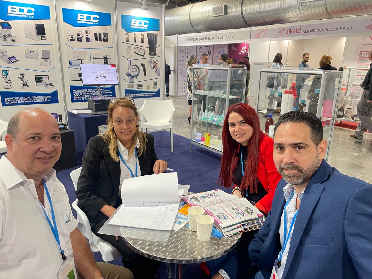OcaRodny's tweet photo. Primera Jornada de la Feria Internacional #SaludParaTodos , con la participación de profesionales del Laboratorio Antidoping. https://t.co/g4srb0aAfY