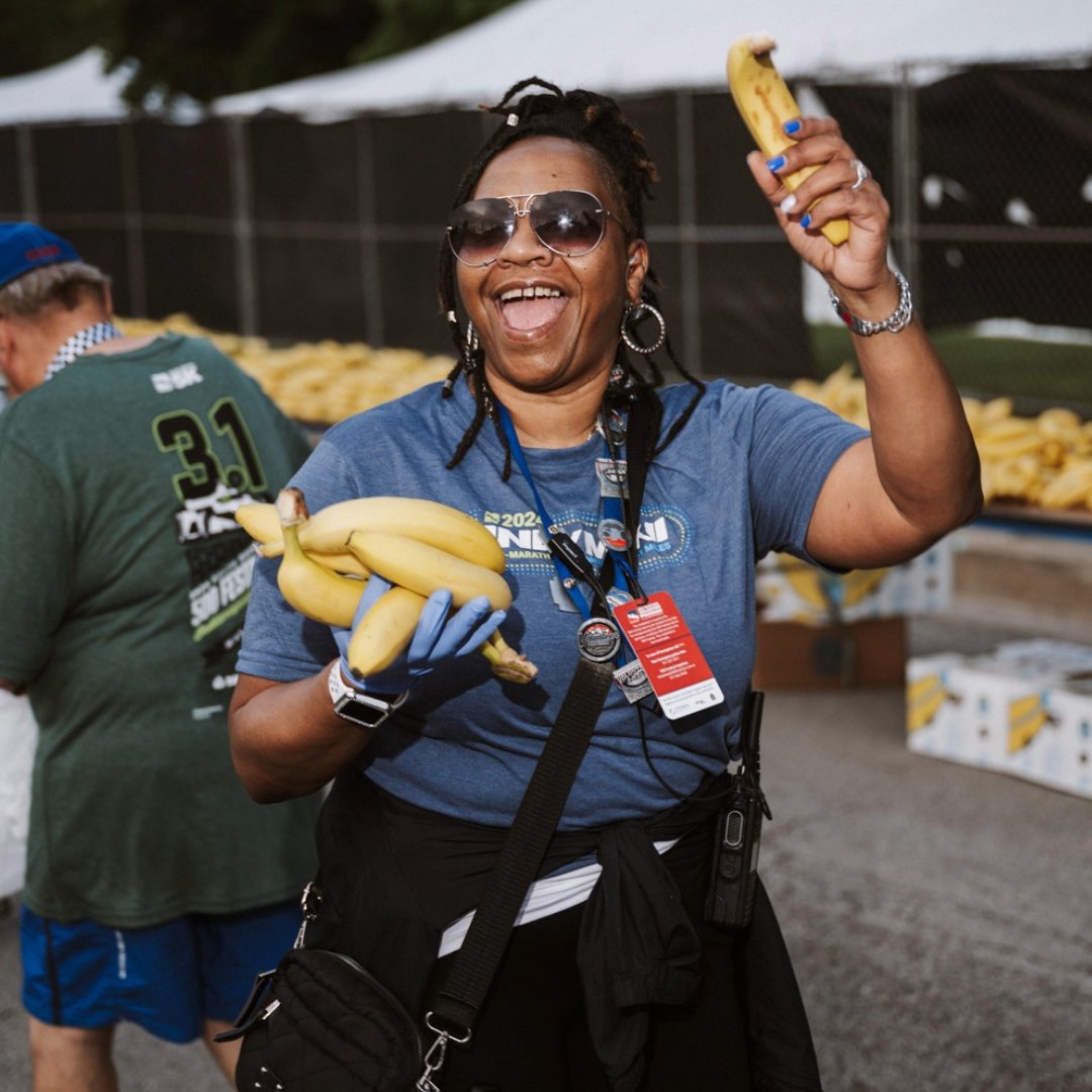 OneAmerica's tweet photo. Did you know OneAmerica associates donate hundreds of hours to make the Mini Marathon happen? If so, you've interacted with a OneAmerica Financial associate!
@IU_Health @500 Festival @IndSportsCorp @RichNye13 @WTHRcom
#WhyIMini #500Festival #MiniMarathon #RunIndy https://t.co/kDokGFUBSX