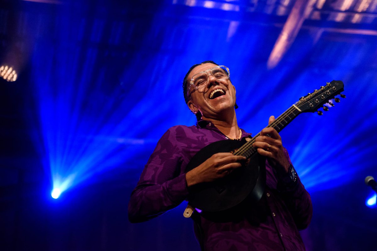 FestivalSunset_'s tweet photo. clicks de ontem: @hamiltonholanda convida @DiogoNogueira - uma parceria de anos, que reflete amizade e respira samba e chorinho
📸: @rogeriovkruger
#SunsetRioInstrumental #HamiltonDeHolanda #DiogoNogueira https://t.co/l6EoLB5Pvu